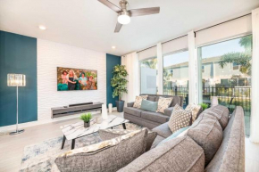 ET010 - Elegant Townhouse with Pool Views at Reunion